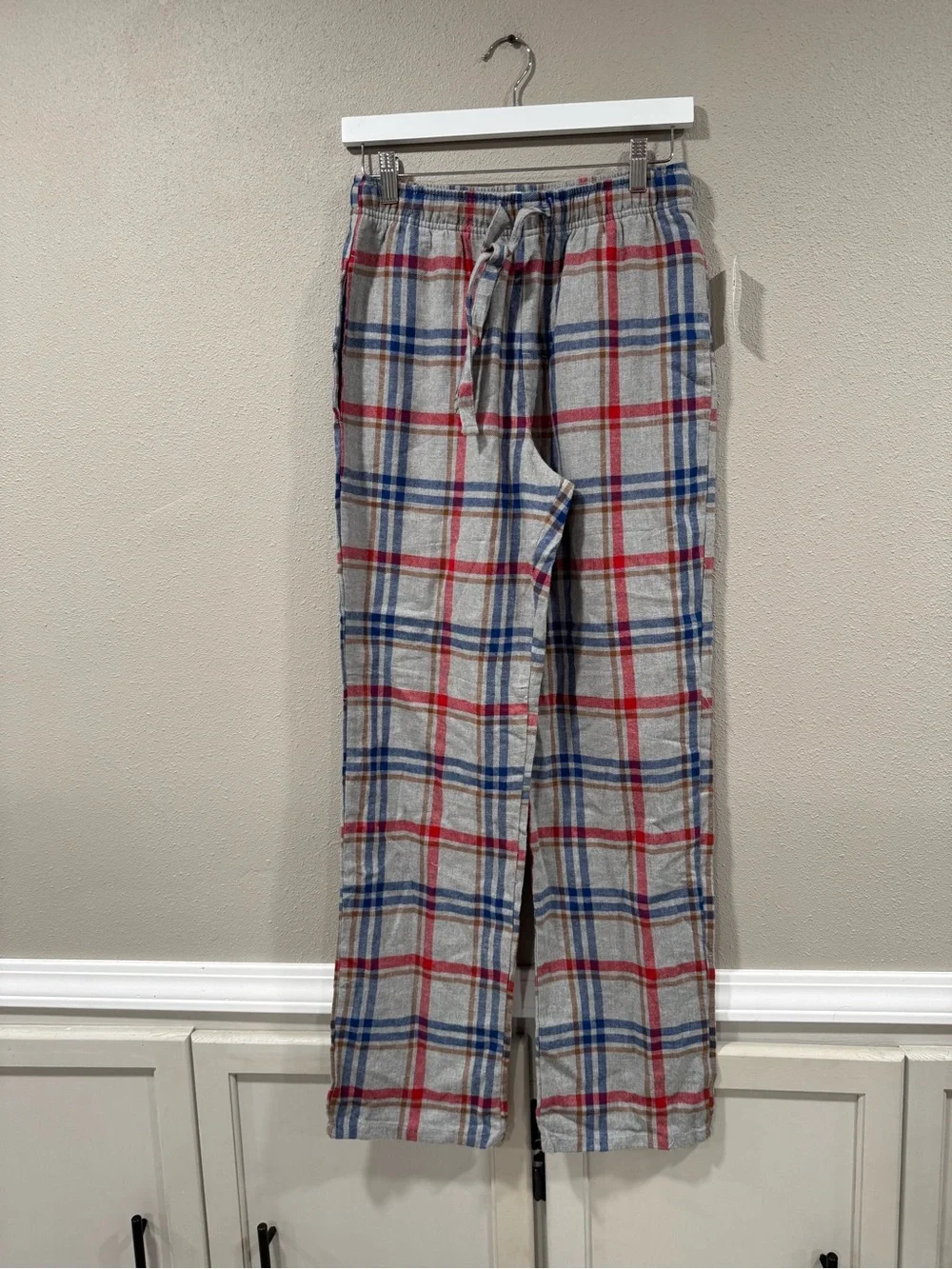 NWT Old Navy Men's Plaid Lounge Pants - Grey with Red & Blue